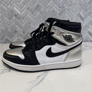 Jordan 1 Retro High Silver Toe